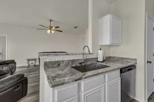 9944 Long Rifle Dr, Fort Worth, TX 76108 - Photo 10