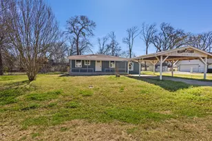 2016 Gavin Rd, Tool, TX 75143 - Photo 2