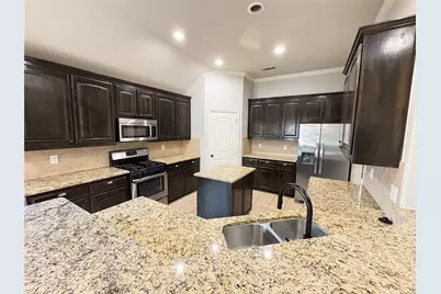 5900 Shiner Drive, Fort Worth, TX 76179 - Photo 6