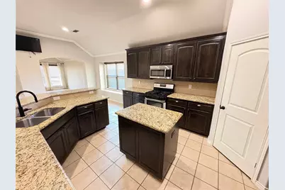 5900 Shiner Drive, Fort Worth, TX 76179 - Photo 4