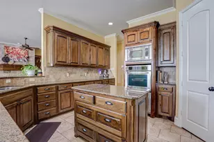 617 Indian Trail, Hurst, TX 76054 - Photo 14