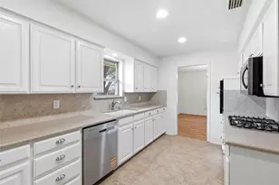 401 Monti Dr, Lewisville, TX 75057 - Photo 8