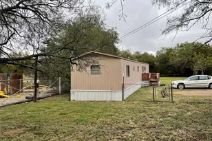 401 W Elliott St, Breckenridge, TX 76424 - Photo 12