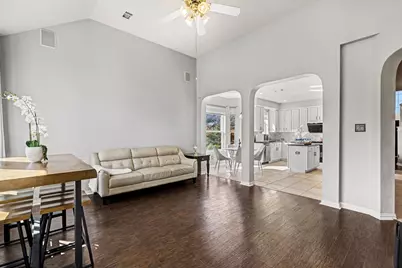 8234 Robertson Drive, Frisco, TX 75036 - Photo 6