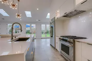 2045 Marydale Dr, Dallas, TX 75208 - Photo 18