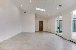 2045 Marydale Dr, Dallas, TX 75208 - Photo 24