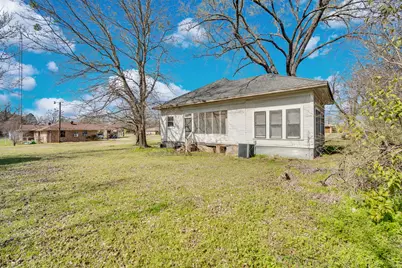 311 E San Saba Street, Wortham, TX 76693 - Photo 20