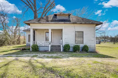 311 E San Saba Street, Wortham, TX 76693 - Photo 1