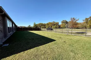 218 Oakcrest Dr, Justin, TX 76247 - Photo 30