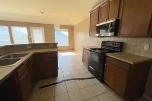 107 Cascade Ct, Glenn Heights, TX 75154 - Photo 4