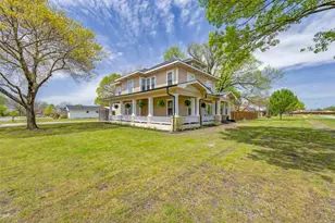 901 N Main St, Leonard, TX 75452 - Photo 1