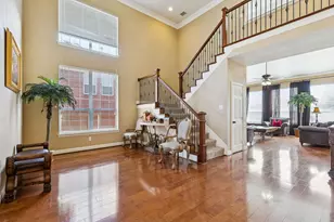 1200 Cedar Valley Dr, Irving, TX 75063 - Photo 4