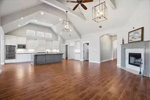 420 Blue Star Ct, Burleson, TX 76028 - Photo 4