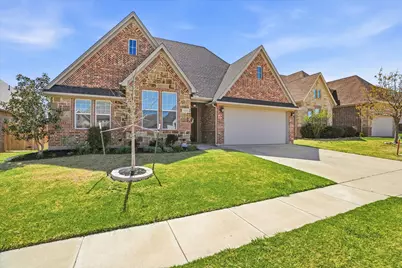 420 Blue Star Court, Burleson, TX 76028 - Photo 2