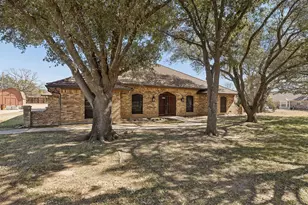 241 Simmons Rd, Double Oak, TX 75077 - Photo 2