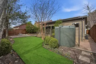 3938 Lively Ln, Dallas, TX 75220 - Photo 32