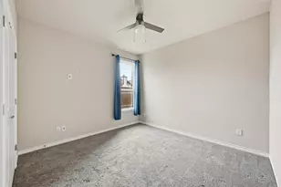 1513 Galveston St, Grand Prairie, TX 75051 - Photo 8