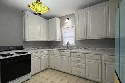 2912 10th Street, Wichita Falls, TX 76309 - Photo 8