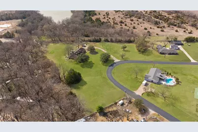 908 Hurricane Creek Circle, Anna, TX 75409 - Photo 2