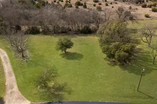 908 Hurricane Creek Cir, Anna, TX 75409 - Photo 4