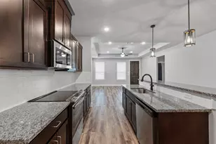 641 The Cottages Dr, Godley, TX 76044 - Photo 20