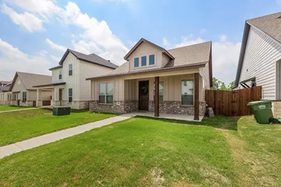 641 The Cottages Drive, Godley, TX 76044 - Photo 4