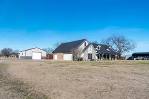 733 Ridgeview Dr, Sherman, TX 75090 - Photo 4