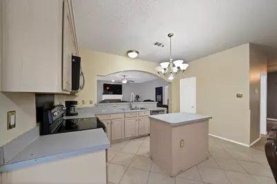 745 Woodridge Drive, DeSoto, TX 75115 - Photo 10