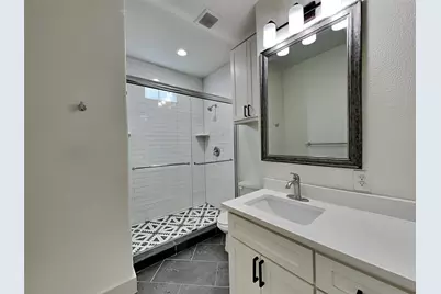 1023 N Madison Avenue, Dallas, TX 75208 - Photo 14