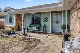 7449 Timberhill Dr, North Richland Hills, TX 76182 - Photo 2