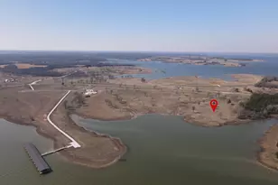 552 Lakeshore Ln, Windom, TX 75492 - Photo 1