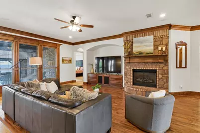 1215 Meredith Creek Lane, Fort Worth, TX 76179 - Photo 6