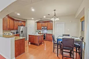 1056 Kaylie St, Grand Prairie, TX 75052 - Photo 8