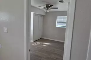 2937 Laramie St, Irving, TX 75062 - Photo 6