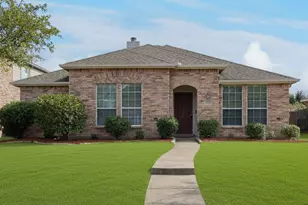 1328 Marvin Gardens, Lancaster, TX 75134 - Photo 2