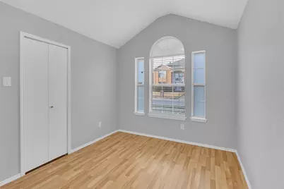 202 Matlock Meadow Drive, Arlington, TX 76002 - Photo 12