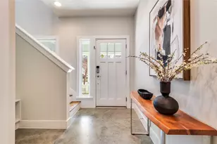 661 Bishop Heights Ln, Dallas, TX 75208 - Photo 2