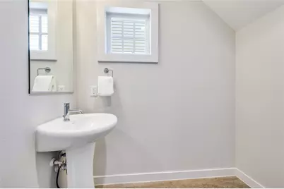 661 Bishop Heights Lane, Dallas, TX 75208 - Photo 18