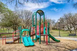 661 Bishop Heights Ln, Dallas, TX 75208 - Photo 38