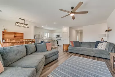 2544 Sanders Creek Drive, Glenn Heights, TX 75154 - Photo 4