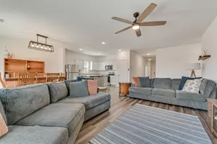 2544 Sanders Creek Dr, Glenn Heights, TX 75154 - Photo 4