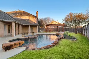 7804 Baywood Ct, North Richland Hills, TX 76182 - Photo 2