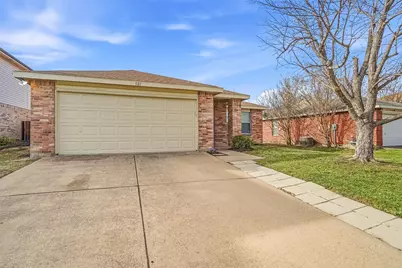 521 Oriel Circle, Crowley, TX 76036 - Photo 4
