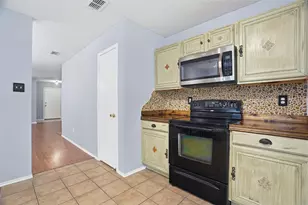 521 Oriel Cir, Crowley, TX 76036 - Photo 16