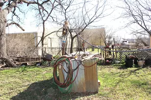 403 Mockingbird Ln, Chico, TX 76431 - Photo 24