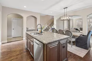 2300 Holder Dr, Euless, TX 76039 - Photo 10