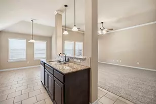 205 Commonwealth Cir, Waxahachie, TX 75165 - Photo 10