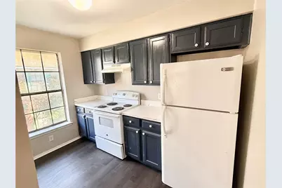 2221 Stella Street #1, Denton, TX 76201 - Photo 4
