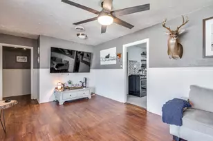 2206 Cloverdale St, Arlington, TX 76010 - Photo 4