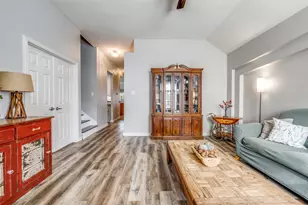 1719 Falcon Dr, Corinth, TX 76210 - Photo 6